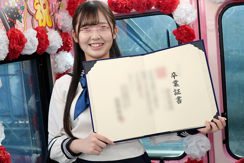 【素人】街中ゲリラナンパMM便15周年！顔出し解禁！3分前まで女子○校生！～2024年～卒業式直後に初めての素股編 総勢20人全員SEXスペシャル！マジックミラー便 ギンギンに勃起したち○ぽを赤面まんコキ！恥じらいながらも濡れてしまった10代うぶオマ○コにヌルっと挿入で激イキ…│ザ・マジックミラー（MM号・MM便）│dvmm00109