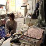 【素人】万引き スーパーの人妻たち ●メス堕ちしたミニロリ系人妻 ●気弱でヤラレるがままの美乳妻 ●剛毛マン毛のスレンダー巨尻妻│素人only プラム│h_113spe00004