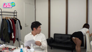 【素人】男と女のモニタリング観察 Vol.3 ムッチムチな爆乳エロメイクさんに誘惑された、人気タレントAさん│ムラっch│h_1534grmr00179