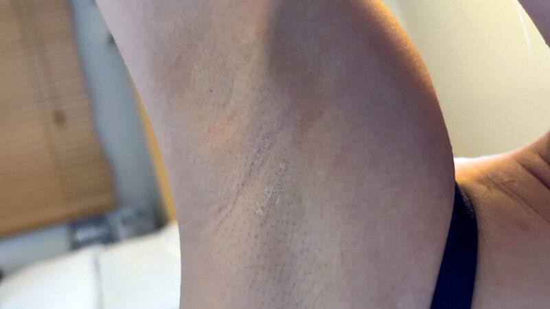 【素人】M男が街中で女性に声をかけてワキを舐めさせて貰う 交渉上手な黒髪ギャル かなちゃん│脇舐め道│h_1651wakn0100003