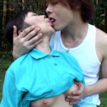 【素人】もうすぐ六十路の熟女がAVに応募。森の木陰で淫乱中出しSEX！太陽の下で本能丸出しAV撮影！│即ヌキ│h_1724a076g00011