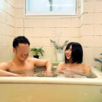 【素人】仲良し兄妹限定！せまーいお風呂で密着混浴体験！10年ぶりの兄妹風呂で妹のプリケツちらり！おっぱいポロリ！勃起が抑えきれずそのまま生中出しSEXしちゃいました！│脱ぐのは恥だがペニス立つ│nghj00009