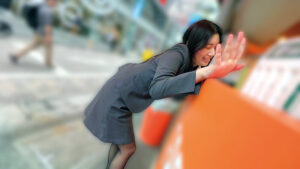 【素人】素人美少女とリモコンバイブお散歩9ー黒パンストOL編ー「もう我慢できません…//」人ごみの中、黒パンスト美脚ガクブル震わせイキまくってしまうOLたち！人生初の羞恥プレイでまさかのエロスイッチオン！車移動中も大胆カーオナニー！最後はホテルで心行くまで生セックス！│赤面女子│h_1324skmj00497