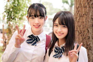 【素人】田舎からやって来た修学旅行生に東京観光ごっくんデート 精子を口に入れたままドキドキ散歩 周りに気づかれないようにごっくん かのんちゃん＆まどかちゃん ラブラブカップル同士が互いのパートナーを交換するスワッピングゲームに挑戦！！相手の彼女＆彼氏をより多く…│俺の素人-Z- SECOND IMPACT│h_1732orecs00457