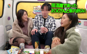 【素人】ヤリマンワゴンが行く！！ハプニング ア ゴーゴー！！森沢かなとリズの珍道中 魅惑のセクシー濡れジト目で疼きMAXの痴女られ車内性交│若桃│ymdd00379
