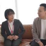 【素人】いつでもちゃんと人の気持ちを汲んだ前向きな言葉で元気をくれるコミュ力高めの頼れる処女SOD女子社員 童貞さんと初AV出演 総務部 中途1年目 大隈睦心 31歳│SOD女子社員│1sdjs00358