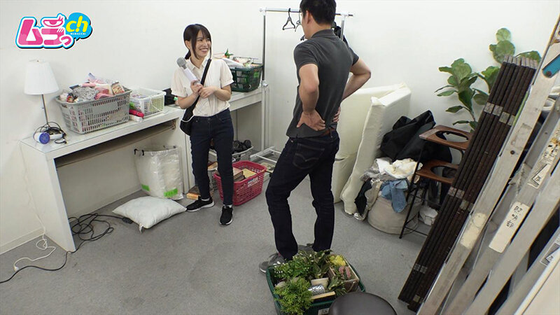 【素人】ニンゲン観察 深夜のバラシタイム、エログッズ宝庫なAV会社の倉庫で先輩を電マでブルブルからかい勃起させ誘惑する小悪魔すぎる後輩ADちゃん│ムラっch│h_1534grmr00143