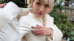 【素人】M男が街中で女性に声をかけてワキを舐めさせて貰う 美容部員 はるのちゃん│脇舐め道│h_1651wakn0100001