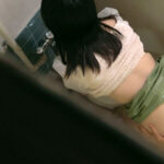 【素人】女性トイレに突っ伏していた色白ギャル系女性に忍び寄る魔の手！隠し撮りされた行為！│即ヌキ│h_1724a106b00009