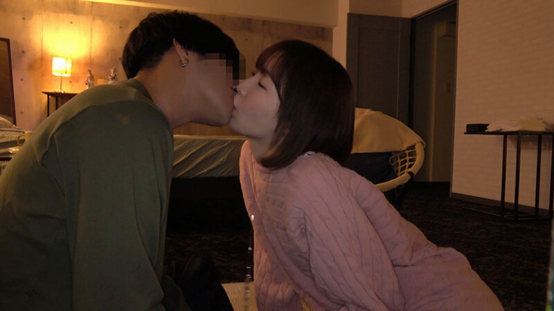 【素人】終電逃した幼馴染と念願の初SEXするもヤリチン男に速攻喰われて絶頂します│ビッグモーカル│57bdst00015