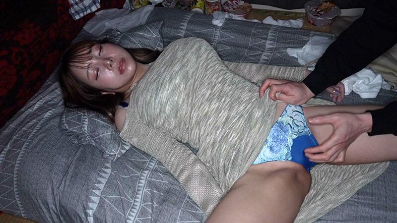 【素人】【推定Jカップ爆乳女編】無防備女 睡眠姦盗撮│ゲッツ！！ボンボンみに│gebb00025a