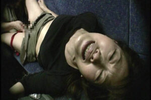 【素人】変態痴●集団狙われた人妻バス編4時間2 16人│熟撮/妄想族│jktu00074