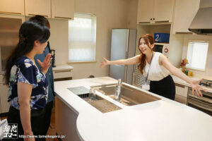 【素人】マジックミラーオープンハウスで波多野結衣が素人夫を寝取りドキュメント！！│溜池ゴロー│meyd00877