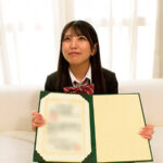 【素人】3分前まで女子〇校生！～2026年～卒業式直後に思い出の制服に初めての大量ぶっかけ！溜まりにたまった濃厚精子をあびせられ汚され全身精子でべっとり！ニオイたつチ〇ポ汁に火照ってそのまま生中出しSEX！！│脱ぐのは恥だがペニス立つ│nghj00049