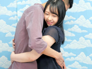 【素人】新宿で見つけた心優しい働くお姉さん 童貞くんのオナニーのお手伝いのつもりがセックス練習ってことで素股していてヌルっと入って筆おろし！？ 百岡いつか│IENF│1ienfa03504