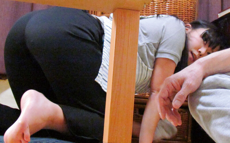 【素人】ヘルパーのおばさんに勃起チ○ポ見せて射精介助を頼むと、どんな結末が…！？4時間│----│dbnk00068