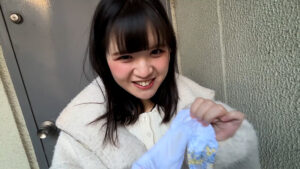 【素人】街角で声をかけてパンツの染みを見せてもらう コールセンターアルバイト あむちゃん│パンじみ（ペロネ）│h_1651pgs0400001