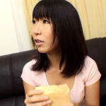 【素人】大きなGカップ乳がチャームポイントの黒髪20歳のお嬢さんをナンパして個室に誘い謝礼に目が眩み淫乱中出し性交！│即ヌキ│h_1724a003g00011