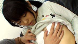 【素人】路地裏で見つけたあどけなさの残る黒髪娘を寒さしのぎにナンパ！おぼこい娘さんがエロビデオ撮影で中出しされた件。│即ヌキ│h_1724a050g00006