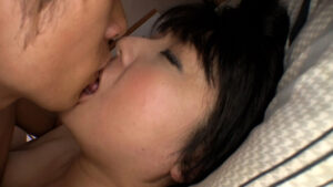 【素人】カメラの前でのエッチは初めて！緊張気味のぽっちゃり美熟女のはしたなく乱れる濃厚SEX！│即ヌキ│h_1724m999g00009