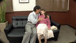 【素人】男性のみで募集をかけたのに面接にきた幸薄奥様！『なんでもできる』って言うもんだから、あまり使用してない綺麗なアソコに肉棒を埋め込んで性処理させてもらいました！あまりに気持ち良すぎて中出し暴発！│即ヌキ│h_1724u002i00004