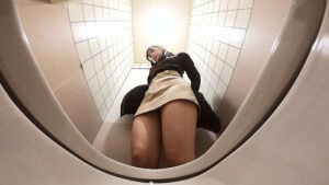 【素人】女子トイレ覗き迫力の放尿と生々しいオナニー ＃4│プリモ│h_283pmft00225