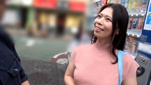 【素人】「引っ越して来たばかりでこの辺案内してもらえますか？」小さな商店街で買い物途中の奥様をナンパ！普通の奥様ほど刺激を求めて大胆FUCK！│即ヌキ│h_1724a142f00005