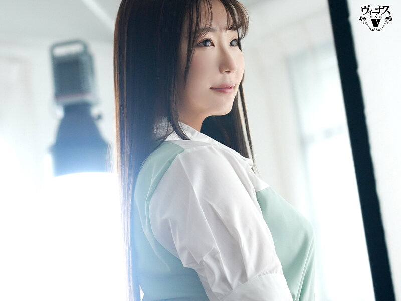 【素人】本物素人妻AV Debut！！青春を音楽に捧げた遅咲きの清楚美人妻は今が全盛期 快楽に貪欲にイキ乱れ狂い咲く 槻本あすか│BORN│veo00085