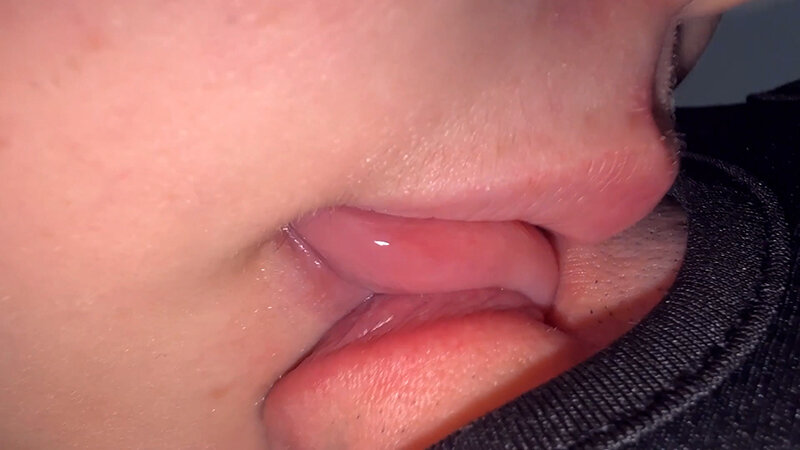 【素人】攻めたがりすずちゃんがM男に濃厚キス│Rich kiss│h_1651kist0400001